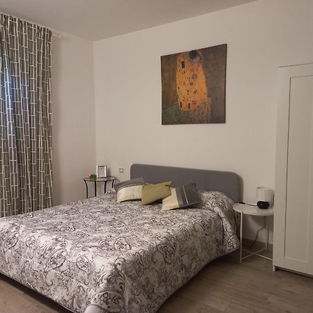 Appartamento Rose House Rent Osimo Esterno foto